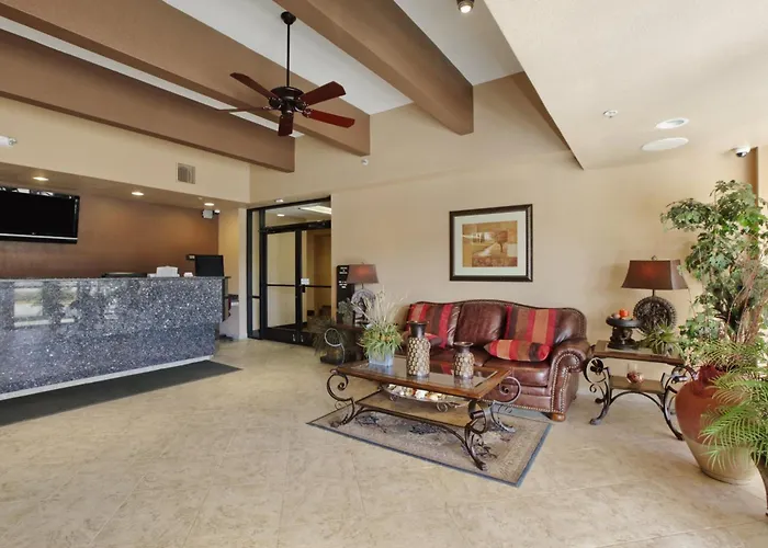 Travelodge By Wyndham Az 2*