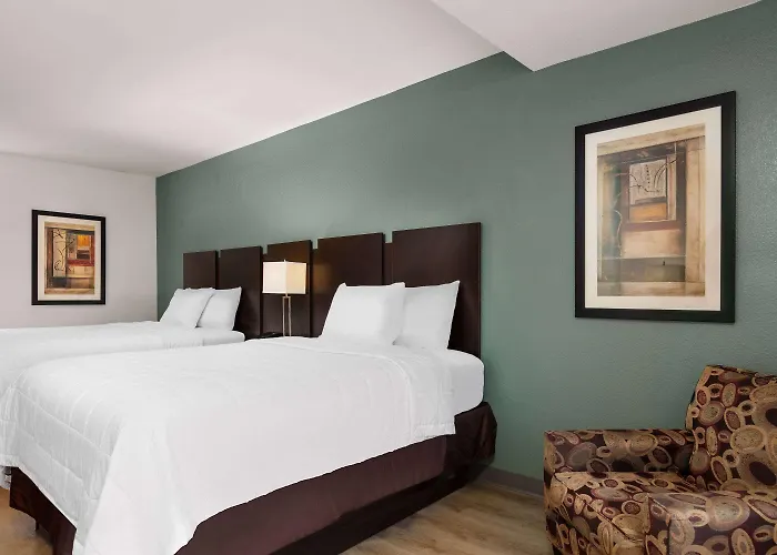 Travelodge By Wyndham Az Motel Globe